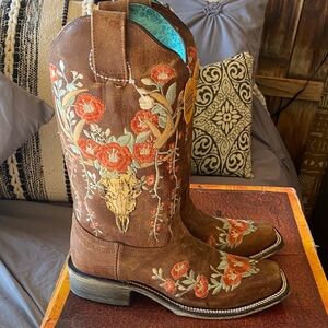 Corral Embroidered Brown Heeled cowgirl Boots